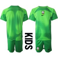 Camisa de Futebol Brasil Goleiro Equipamento Secundário Infantil Mundo 2022 Manga Curta (+ Calças curtas)